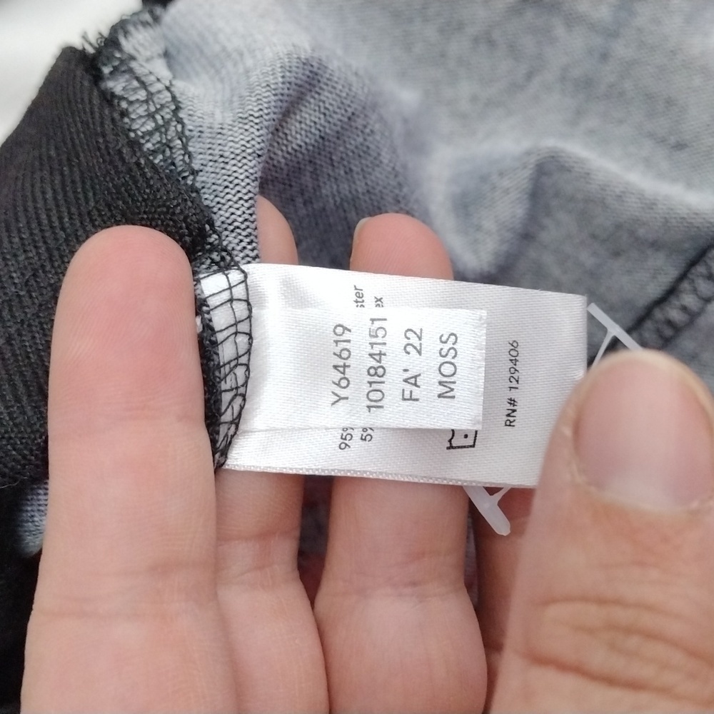 EUC Venus Long Sleeve Black and Red Floral Print Button up Sweater size … - Picture 12 of 16